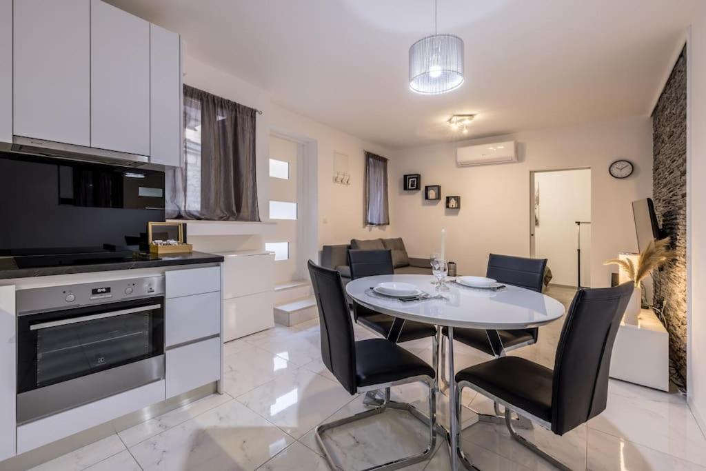 Apartment Paradise Garden Спліт Екстер'єр фото